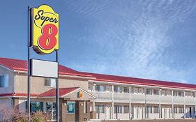 Super 8 By Wyndham Stettler Hotel Canada